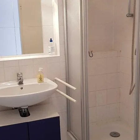 Fraenzi Mit Herr 萨斯尼茨