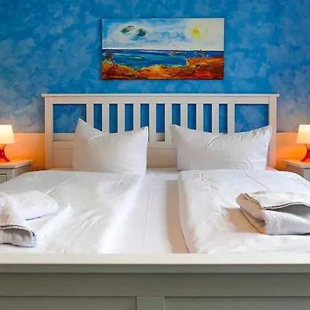 Appartement Ferienappartement Fraenzi mit herr *